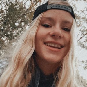 Meet your Posher, Ava